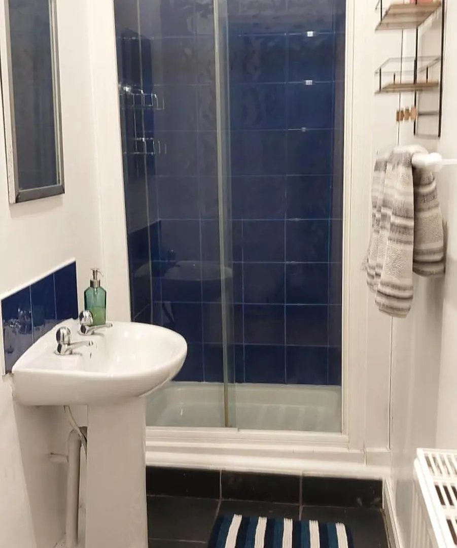Lauriston Place Apartment - Spacious 2 Bedroom Apartment إدنبرة